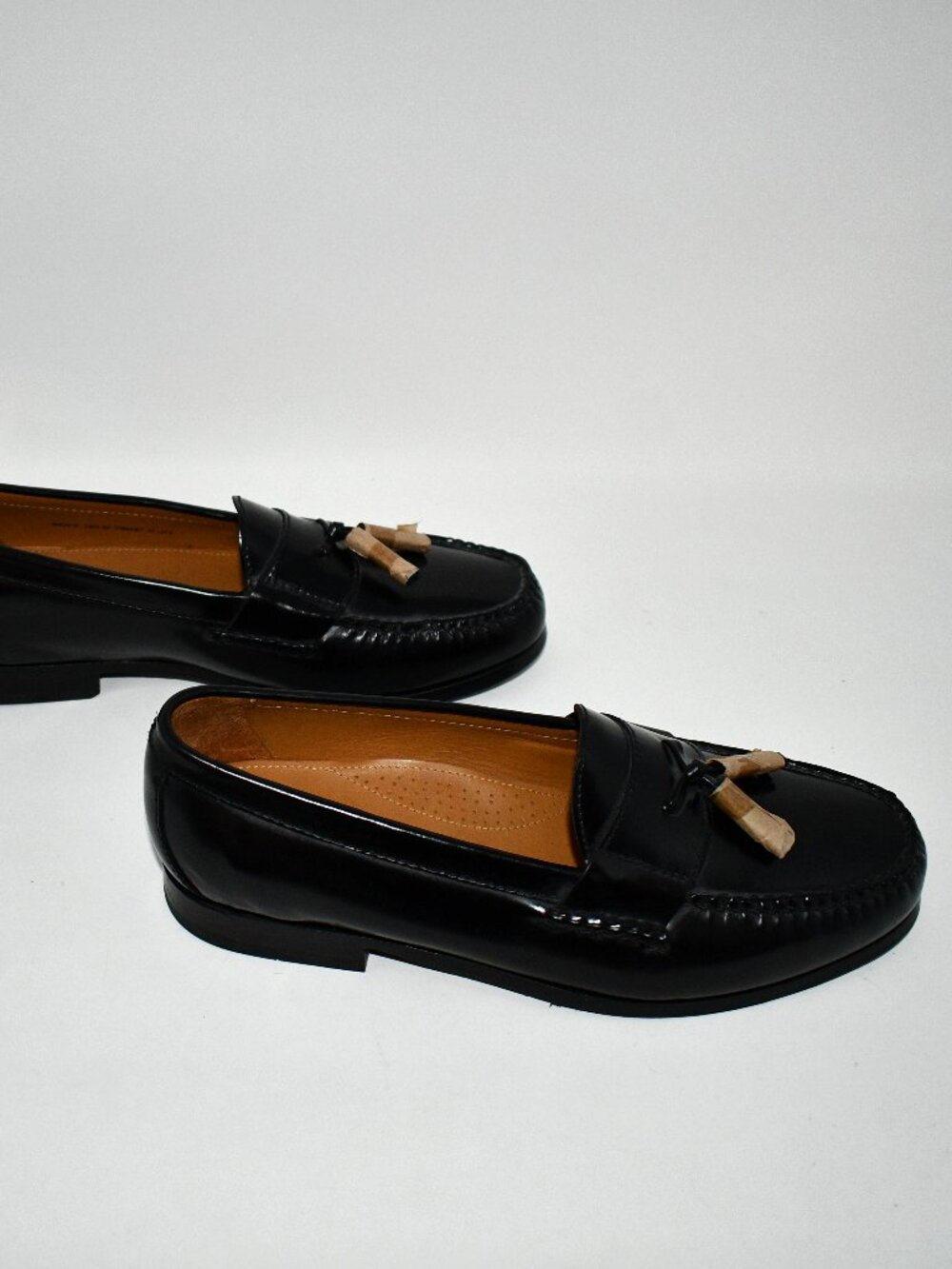 Cole Haan Mens 10.5W C06587 Tassel Slip On Loafers Black Leather NWOB - Picture 2 of 7